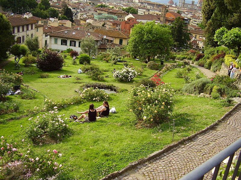 Pictures Il Giardino delle Rose e Folon a cielo aperto